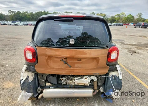 2016 Smart Fortwo z USA, uszkodzony, nr VIN WMEFJ5DA7GK068769